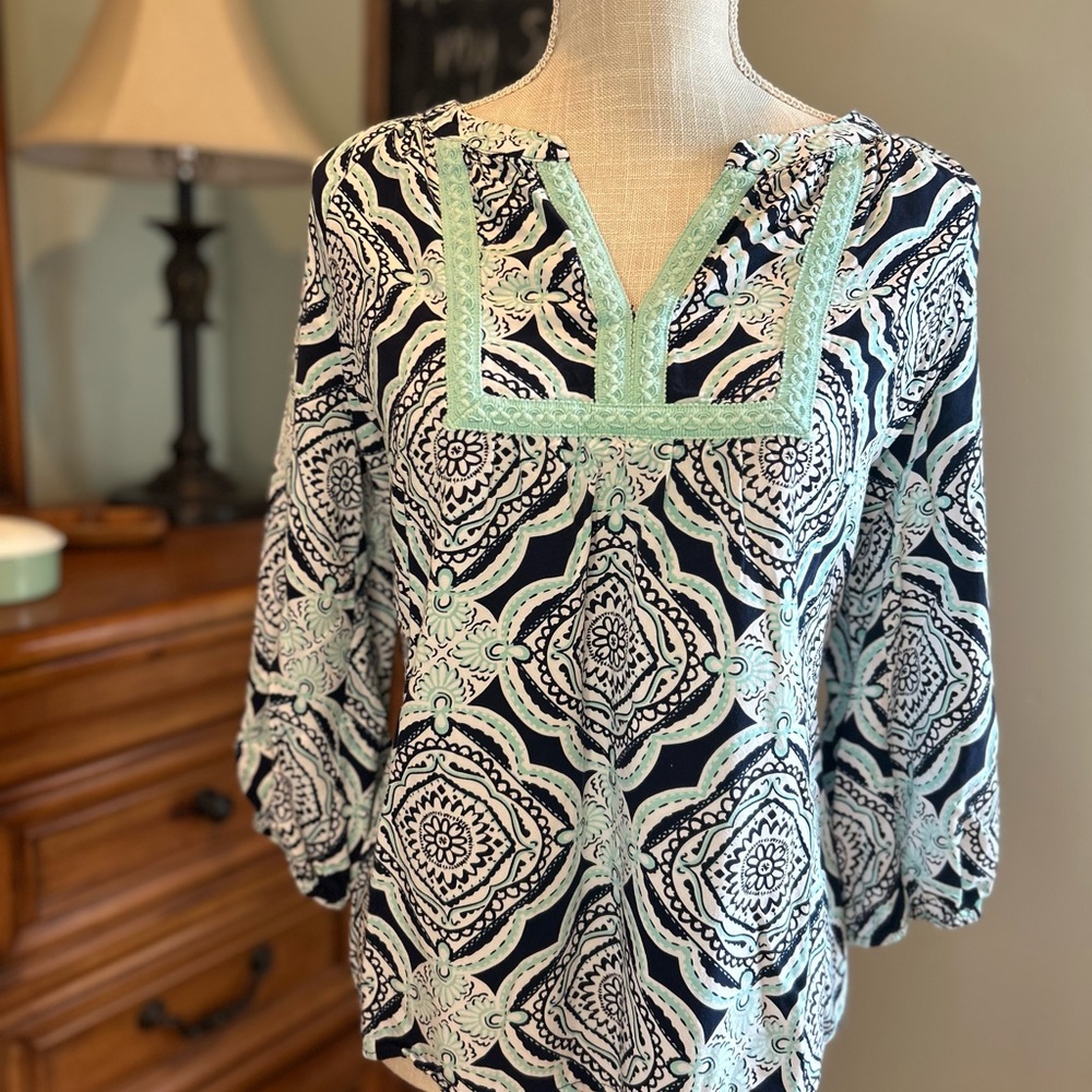 Crown & Ivy Black and White Blouse with Aqua  Accents
